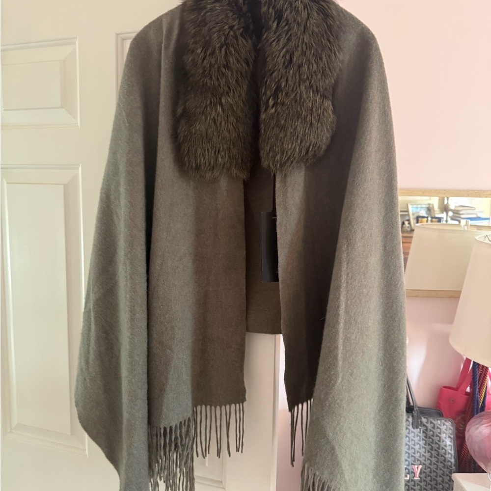 Elegant Olive Wrap with Fox Fur Collar